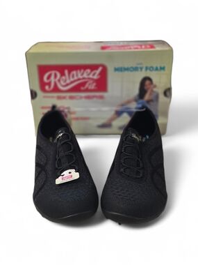 Women's Black Memory Foam Slip-On Shoes